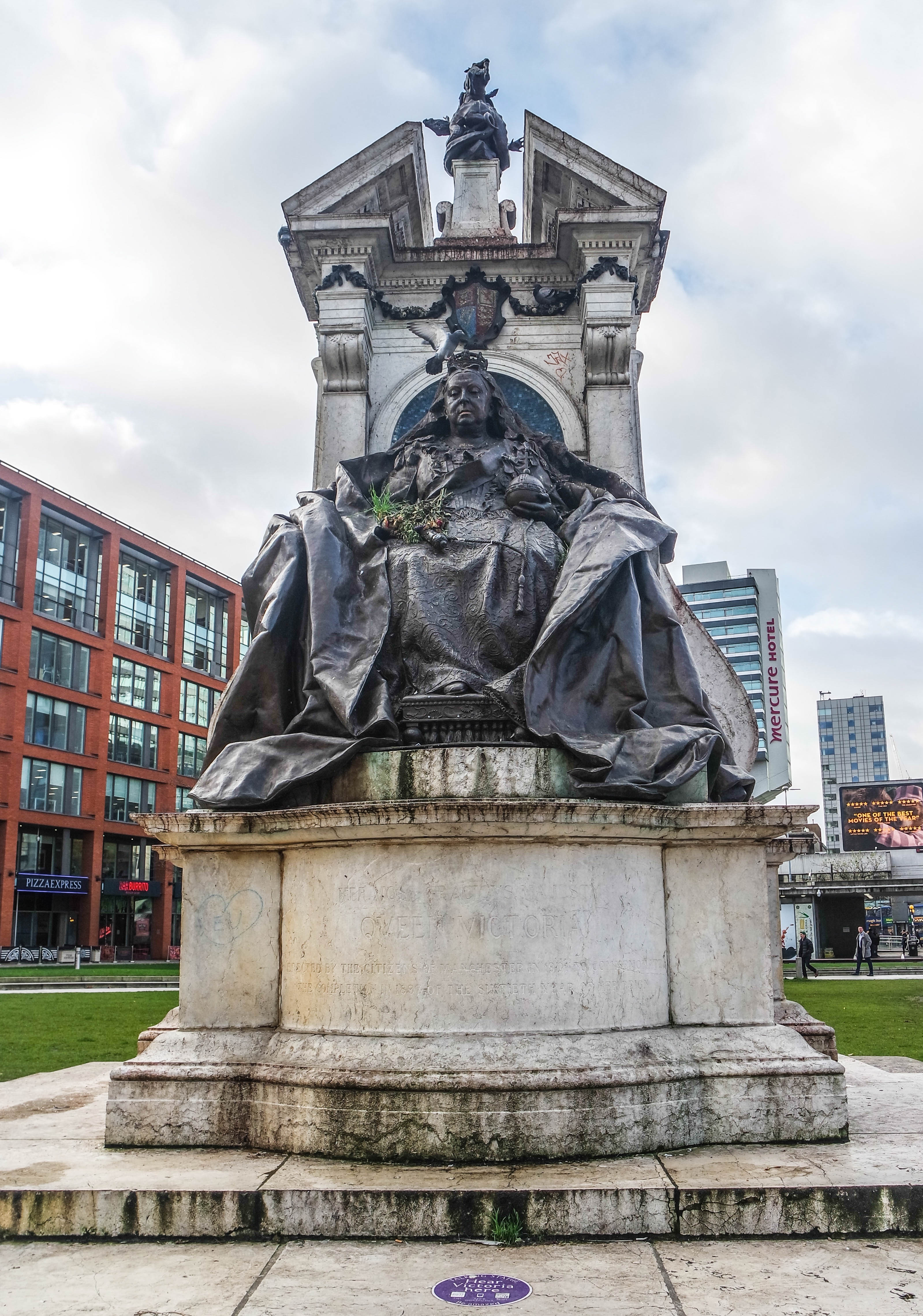 Exterior of Queen Victoria Monument in Manchester