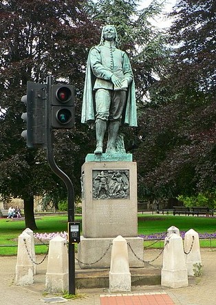 Statue of John Bunyan